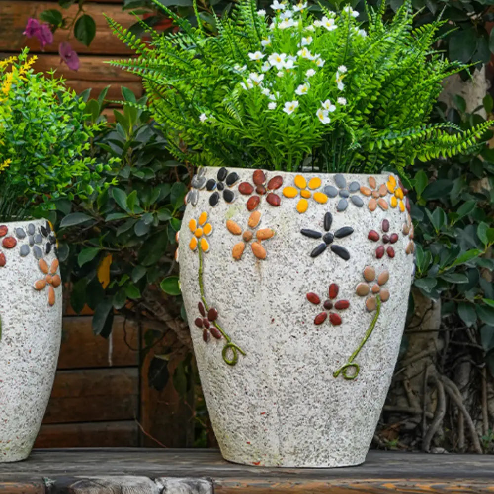 Grand pot de fleur en pierre