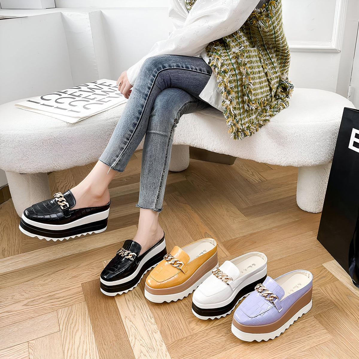 Mules compensées vegan Luxe - Croco & Chaîne dorée