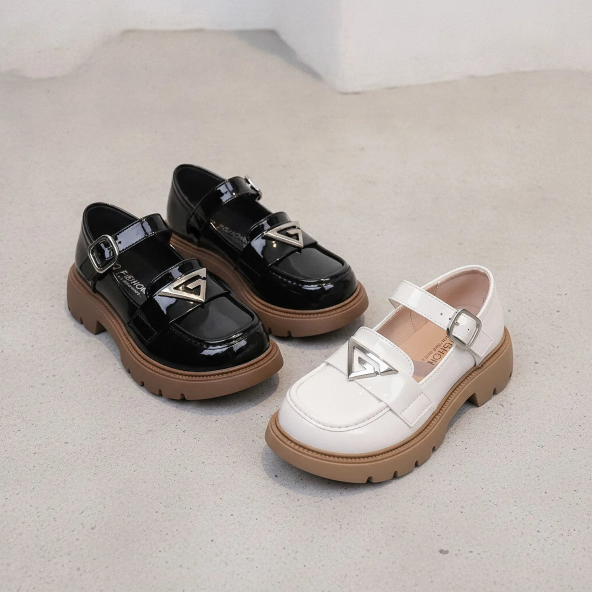 Mocassins Fille Brillant Bride Noir/Blanc - Confort