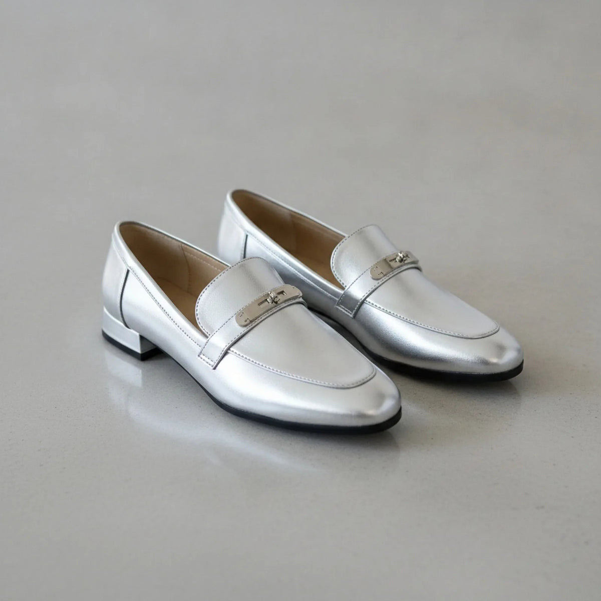 LuxStep Mocassins femme argentés talon carré