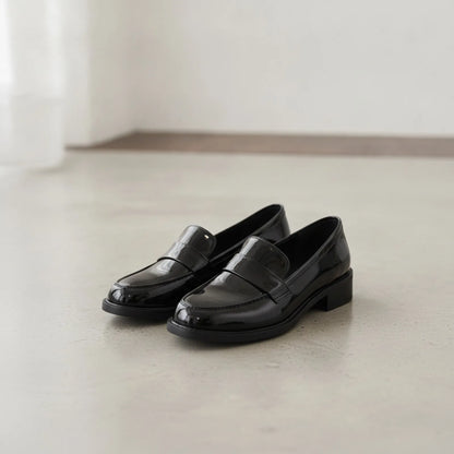 ChicLux Mocassins Noir Talons Carrés Femme Style Preppy