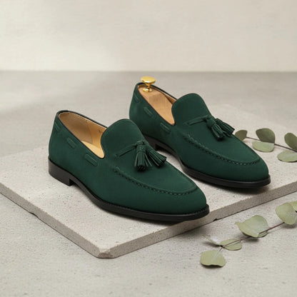 Mocassins Homme Suédine Verte à Glands – Élégants