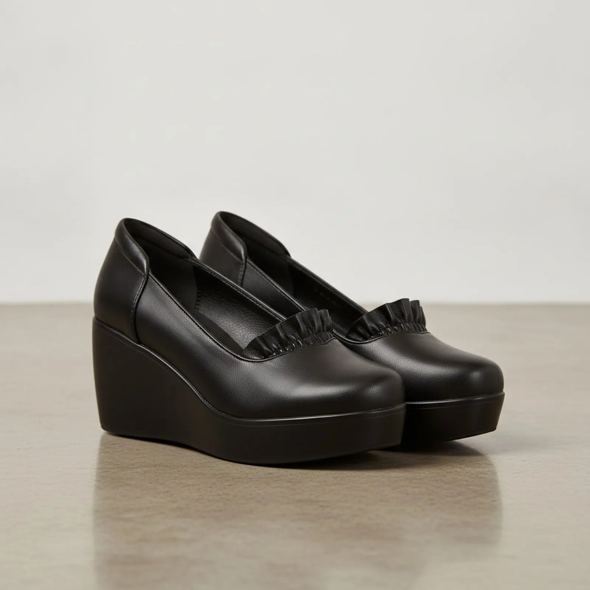 Nova Mocassins noirs à compensé femme ville