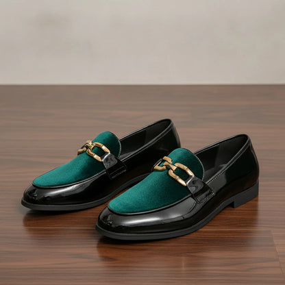 Luxe Mocassins: Noirs Vernis Velours Doré Élégants