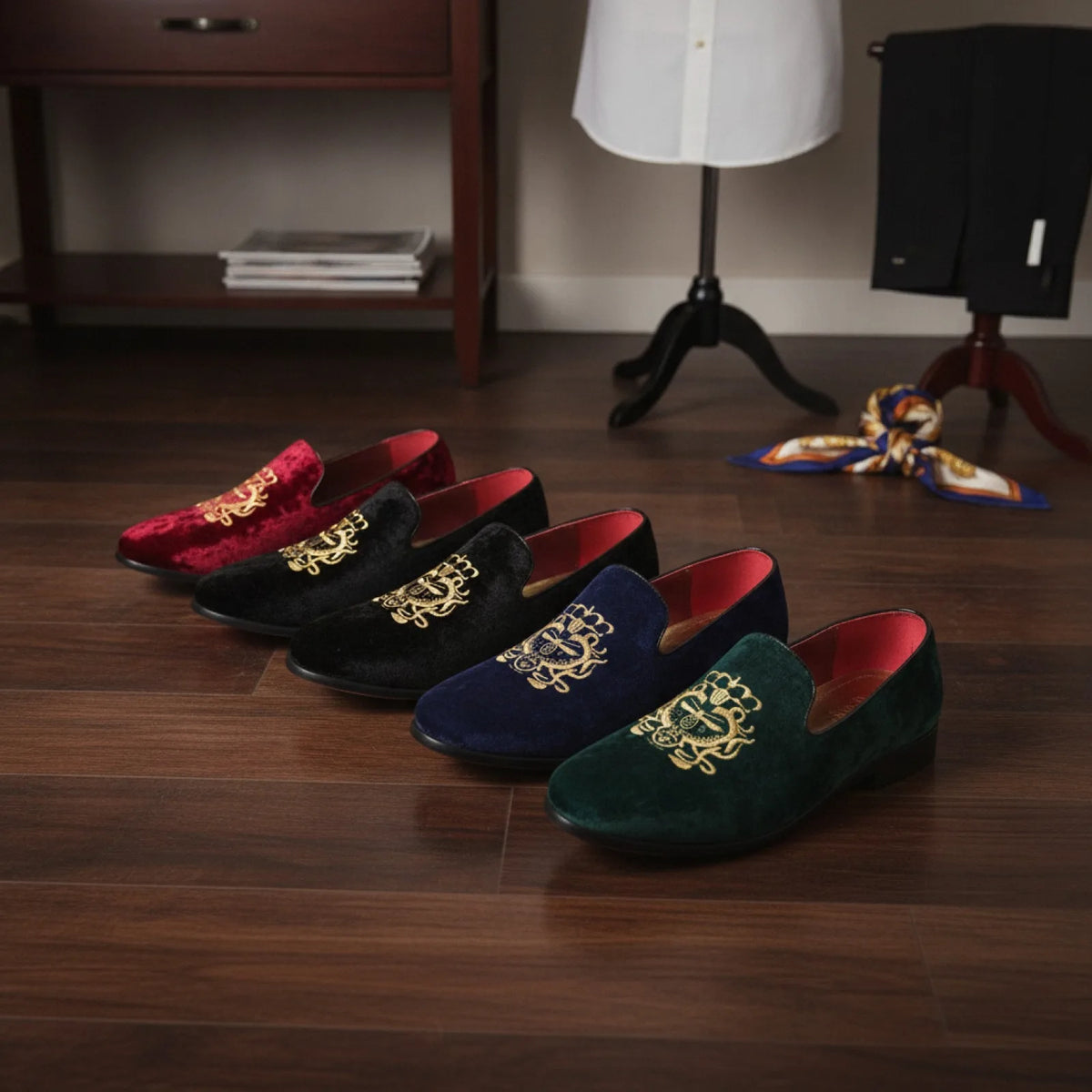 Mocassins homme velours brodé or - Élégance Signature