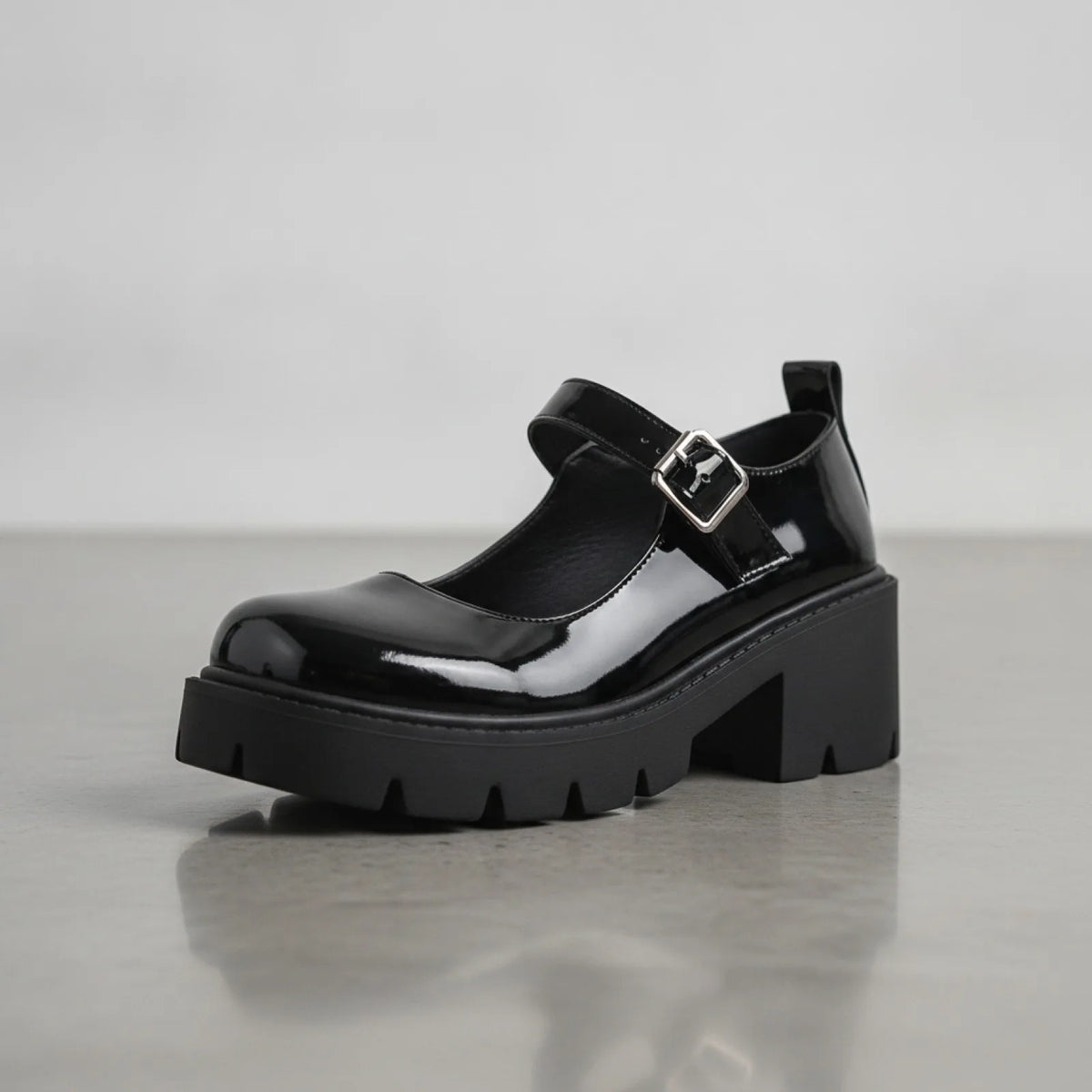 Luxe Mocassins Mary Jane vernis noir semelle épaisse