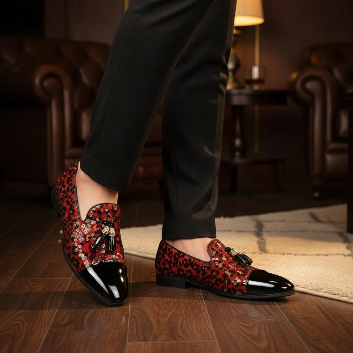 Mocassins Vernis Noirs – Simili Cuir, Sequins et Glands