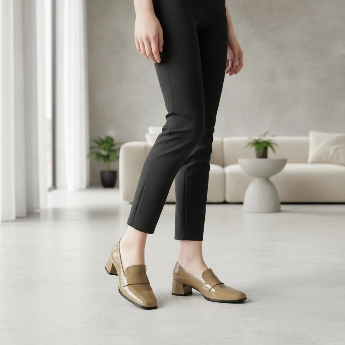 Nova Mocassins à Talons Bloc Élégants Simili Cuir Verni