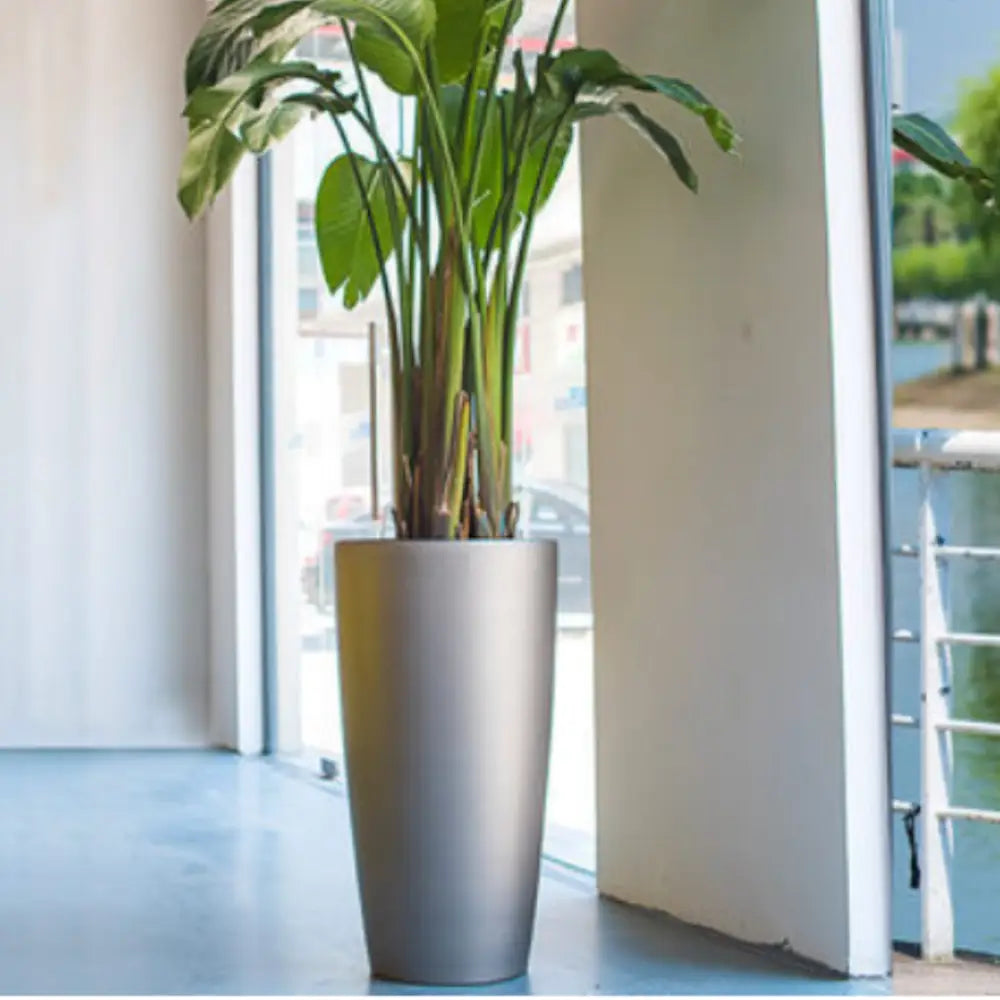 Grand pot de fleur argenté