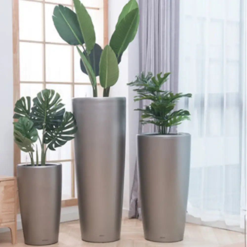 Grand pot de fleur argenté