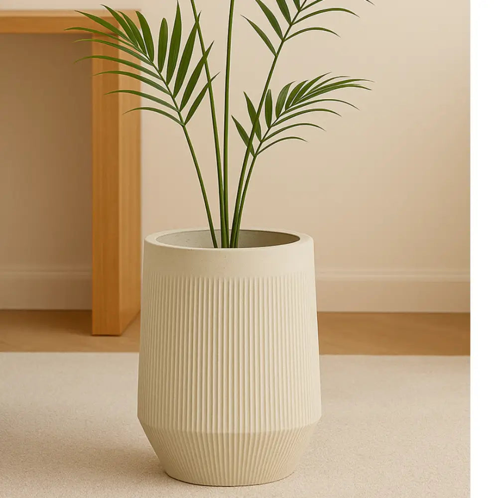 Grand pot de fleur beige