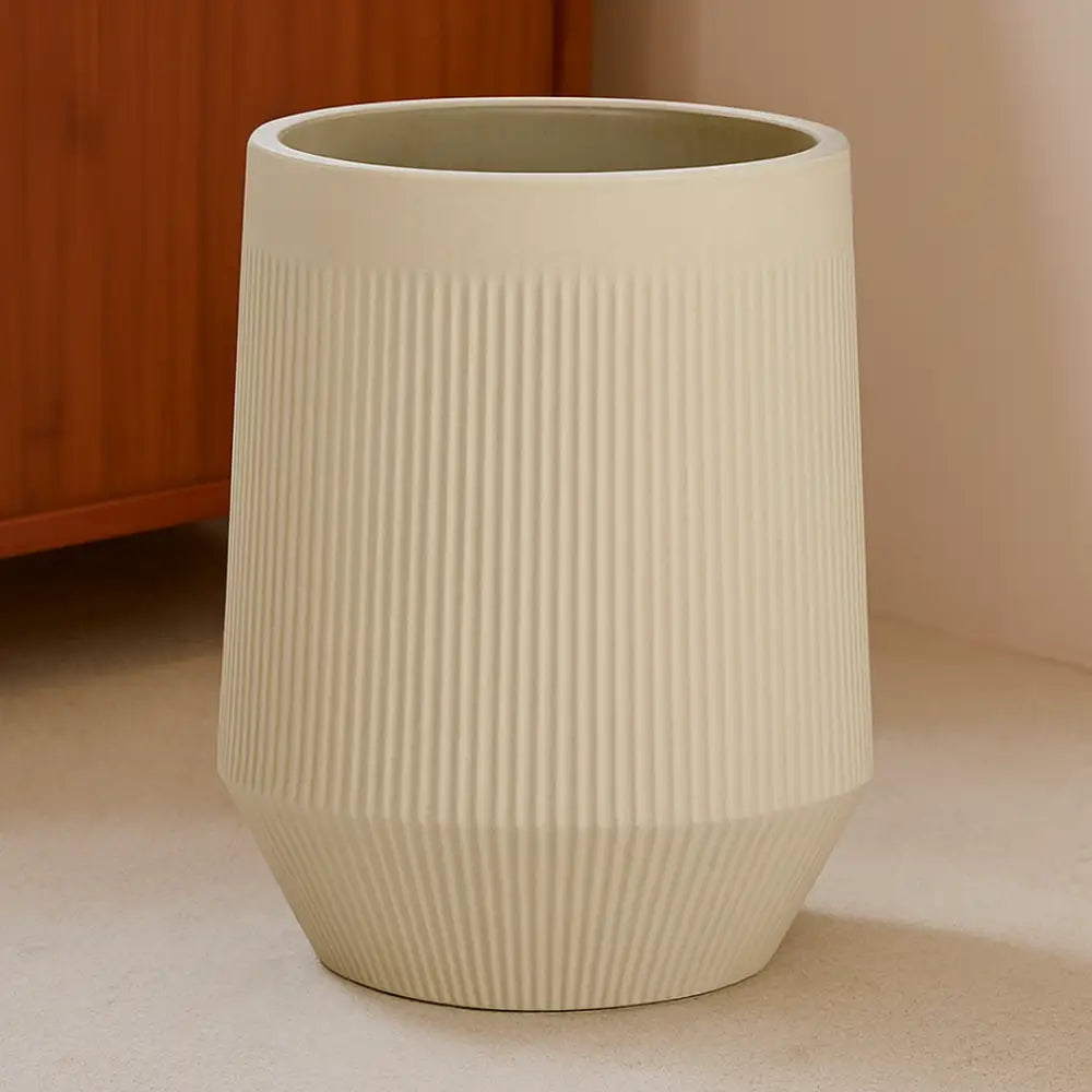 Grand pot de fleur beige