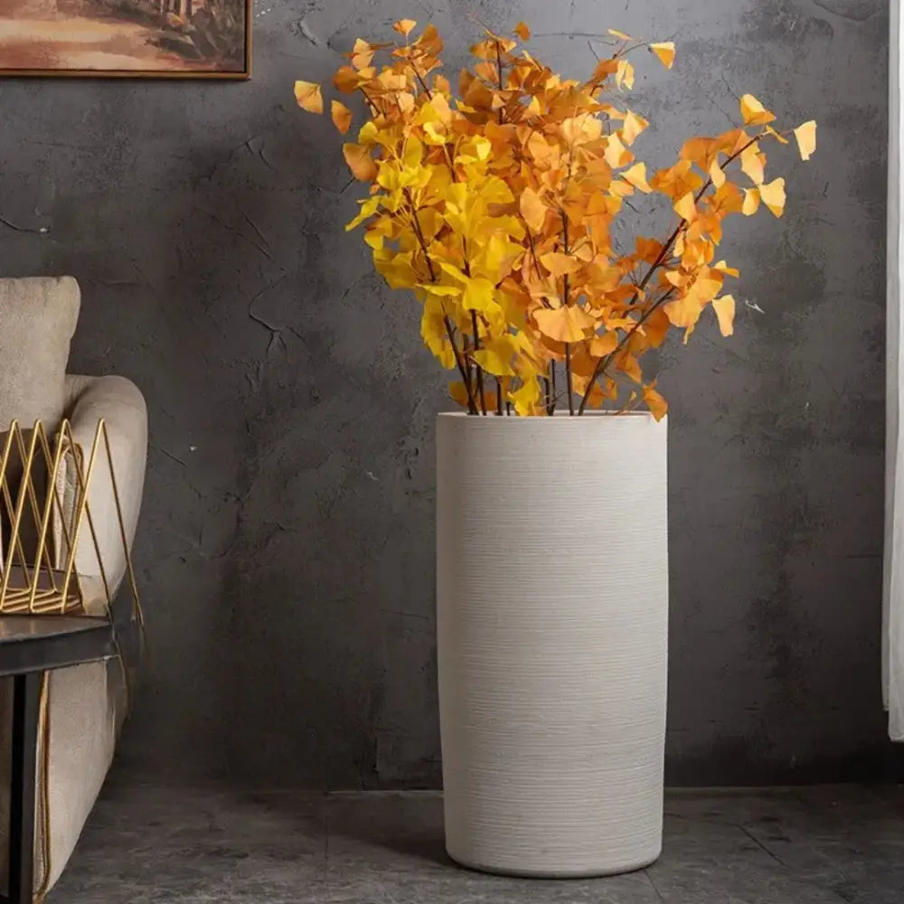 Grand pot de fleur blanc