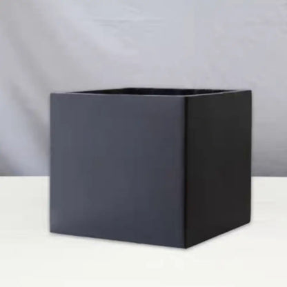 Grand pot de fleur carré