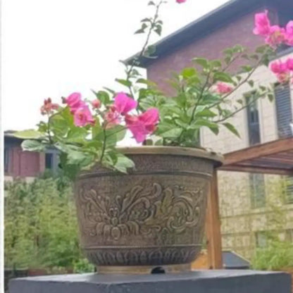 Grand pot de fleur doré