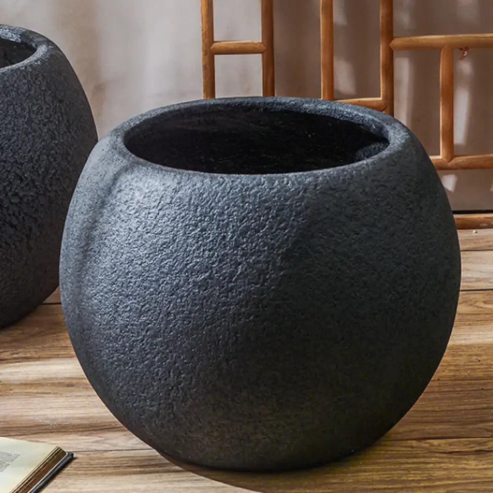 Grand pot de fleur extérieur noir