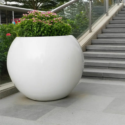 Grand pot de fleur extérieur rond