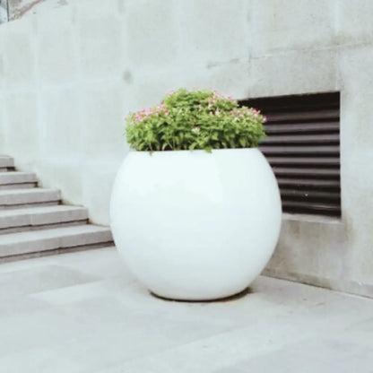 Grand pot de fleur extérieur rond