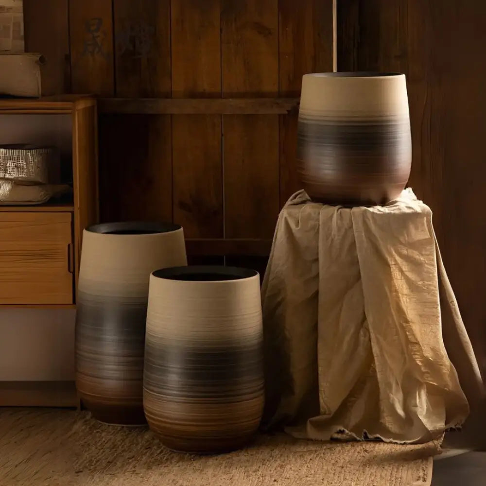 Grand pot de fleur intérieur design