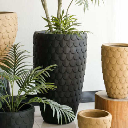 Grand pot de fleur intérieur noir