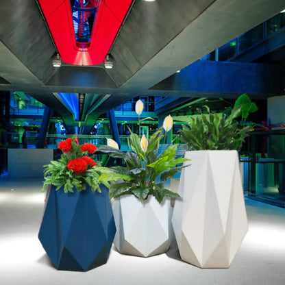 Grand pot de fleur moderne pour extérieur