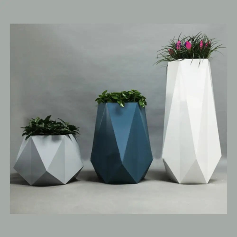 Grand pot de fleur moderne pour extérieur