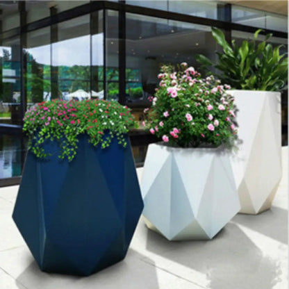 Grand pot de fleur moderne pour extérieur