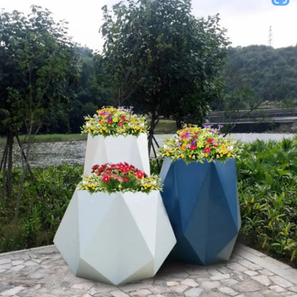 Grand pot de fleur moderne pour extérieur