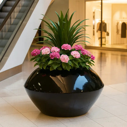 Grand pot de fleur noir