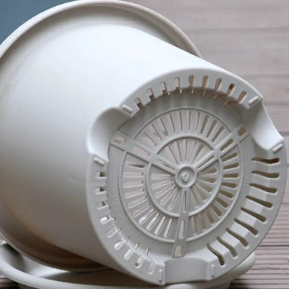 Grand pot de fleur plastique blanc