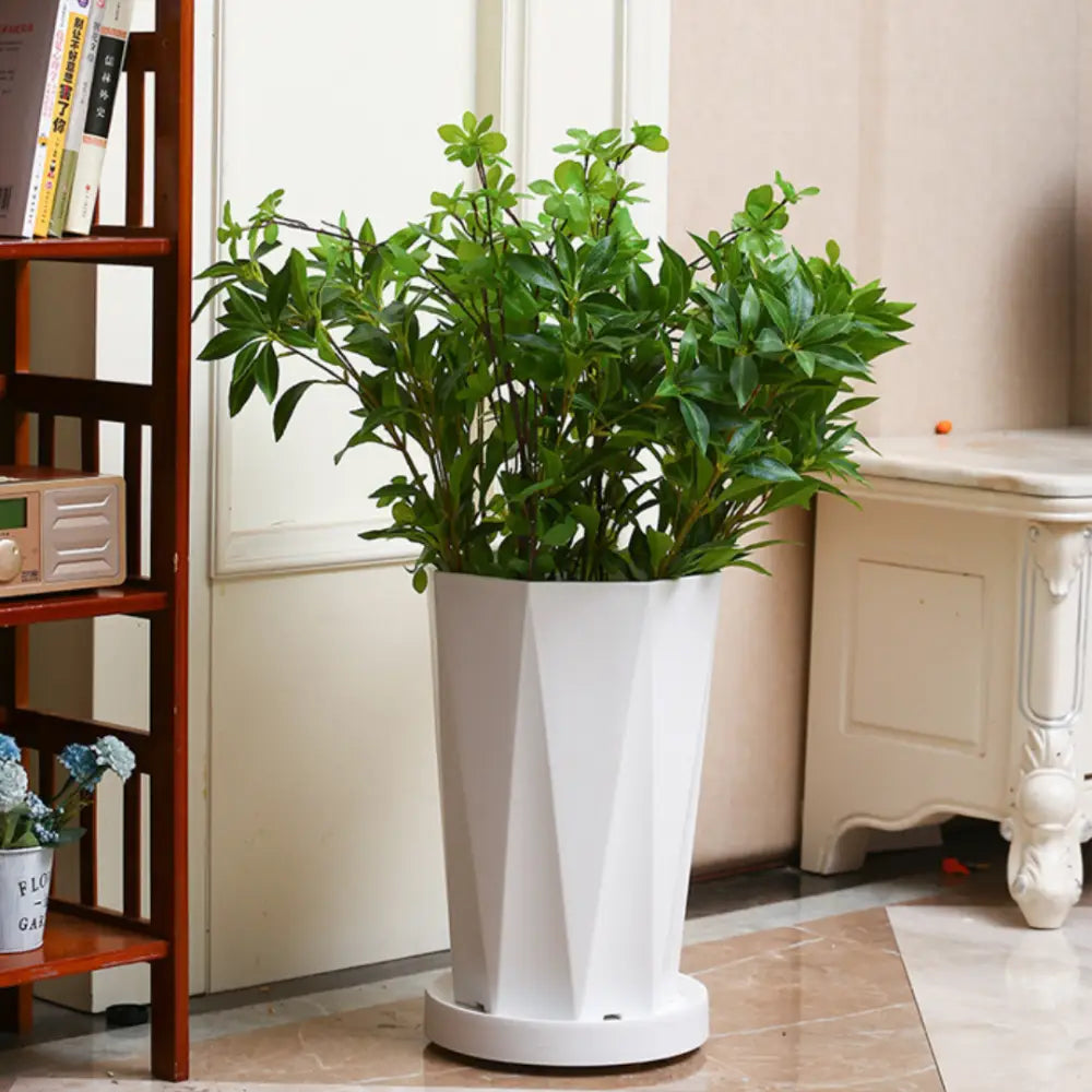 Grand pot de fleur sur roulette