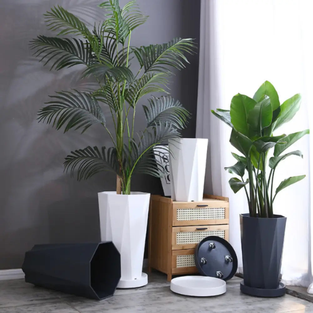 Grand pot de fleur sur roulette