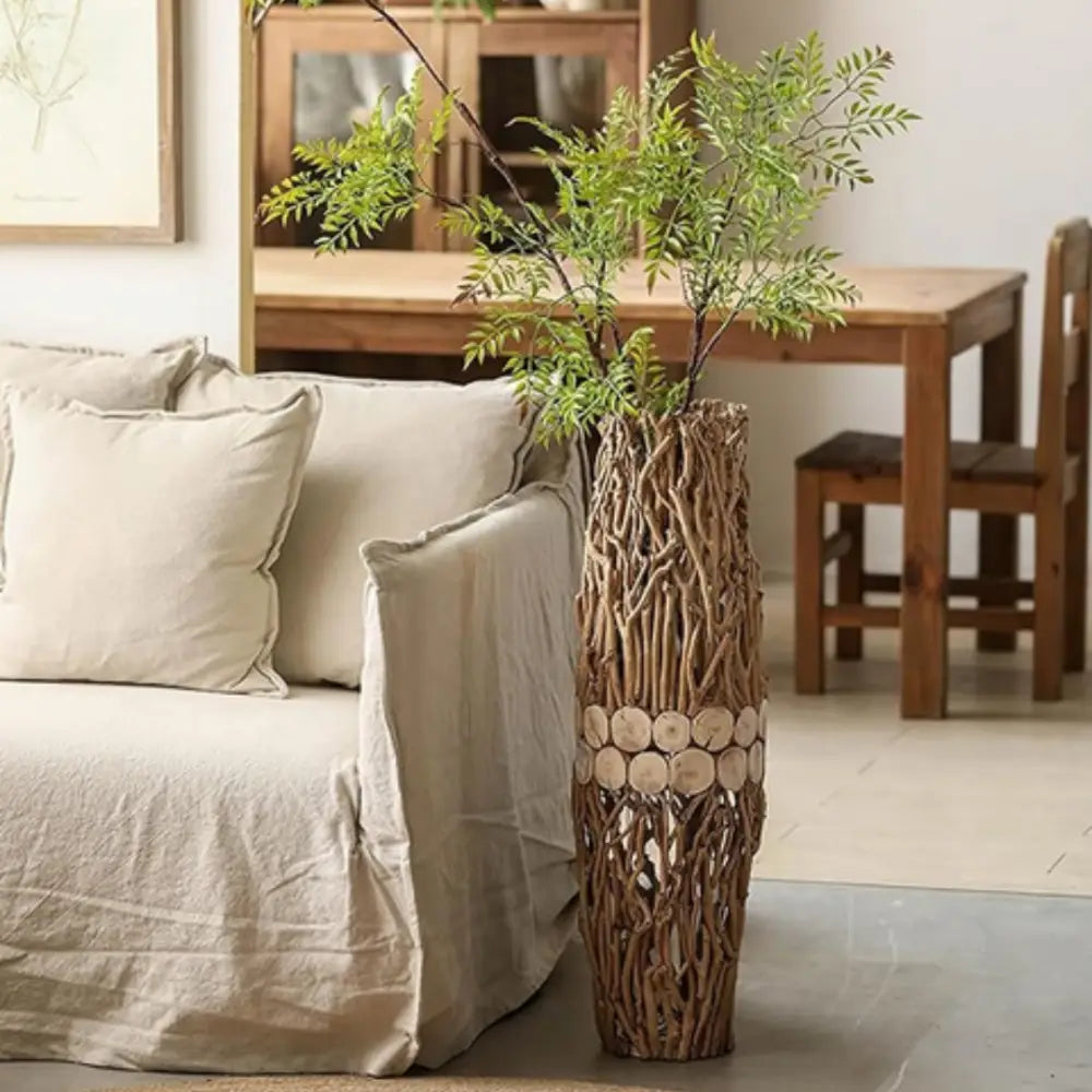 Grand vase avec bois flotté