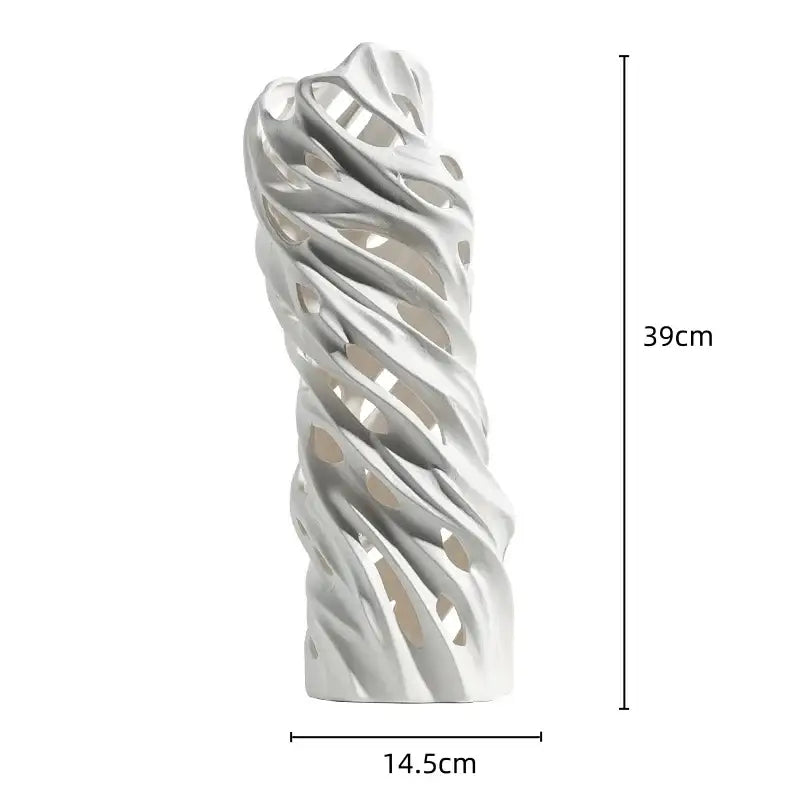 Grand vase avec fleurs séchées