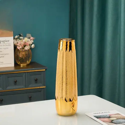 Grand vase couleur or