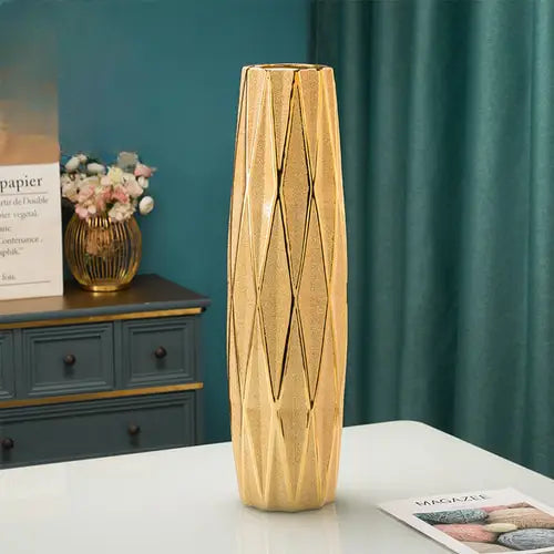 Grand vase couleur or