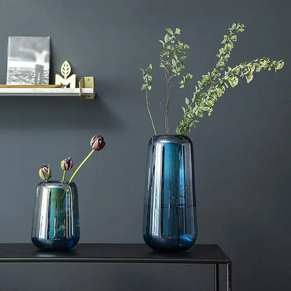 Grand vase en verre bleu