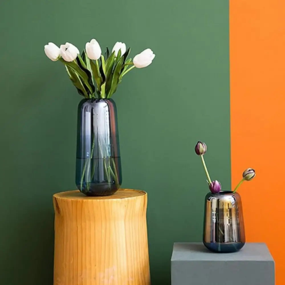 Grand vase en verre bleu