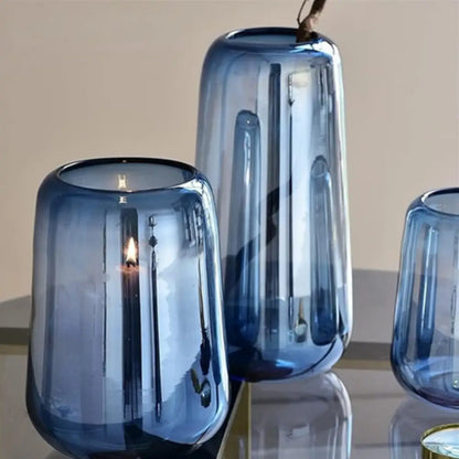 Grand vase en verre bleu