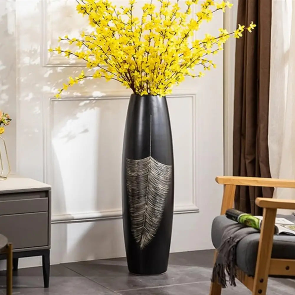 Grand vase noir à poser au sol