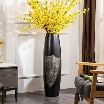 Grand vase noir à poser au sol