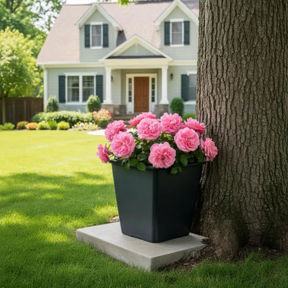 Gros pot de fleur carré