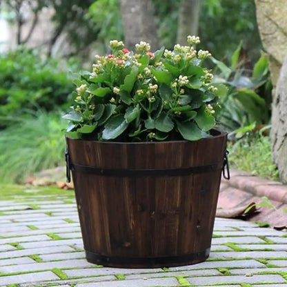 Gros pot de fleur en bois