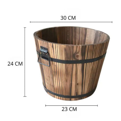 Gros pot de fleur en bois