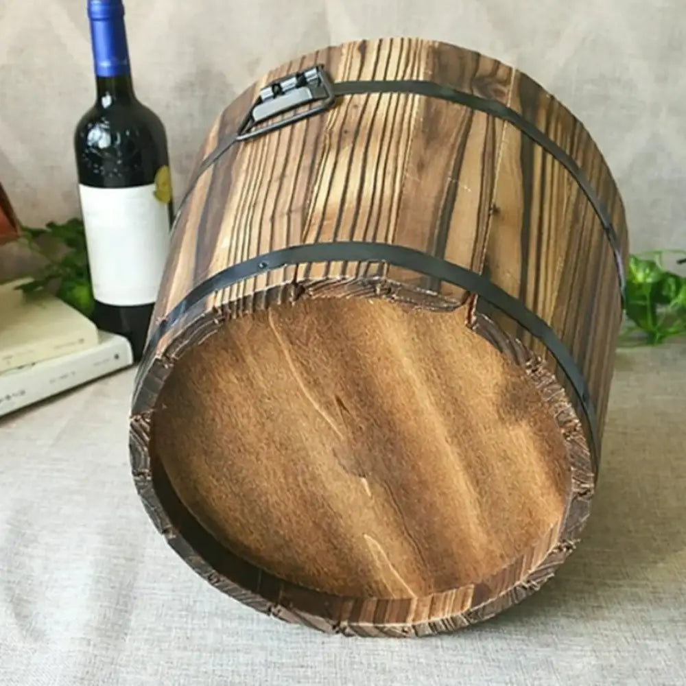 Gros pot de fleur en bois