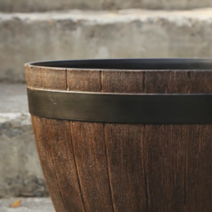 Gros pot de fleur en plastique