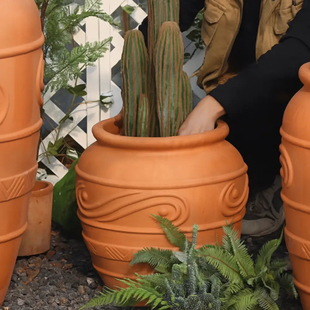 Gros pot de fleur extérieur terre cuite