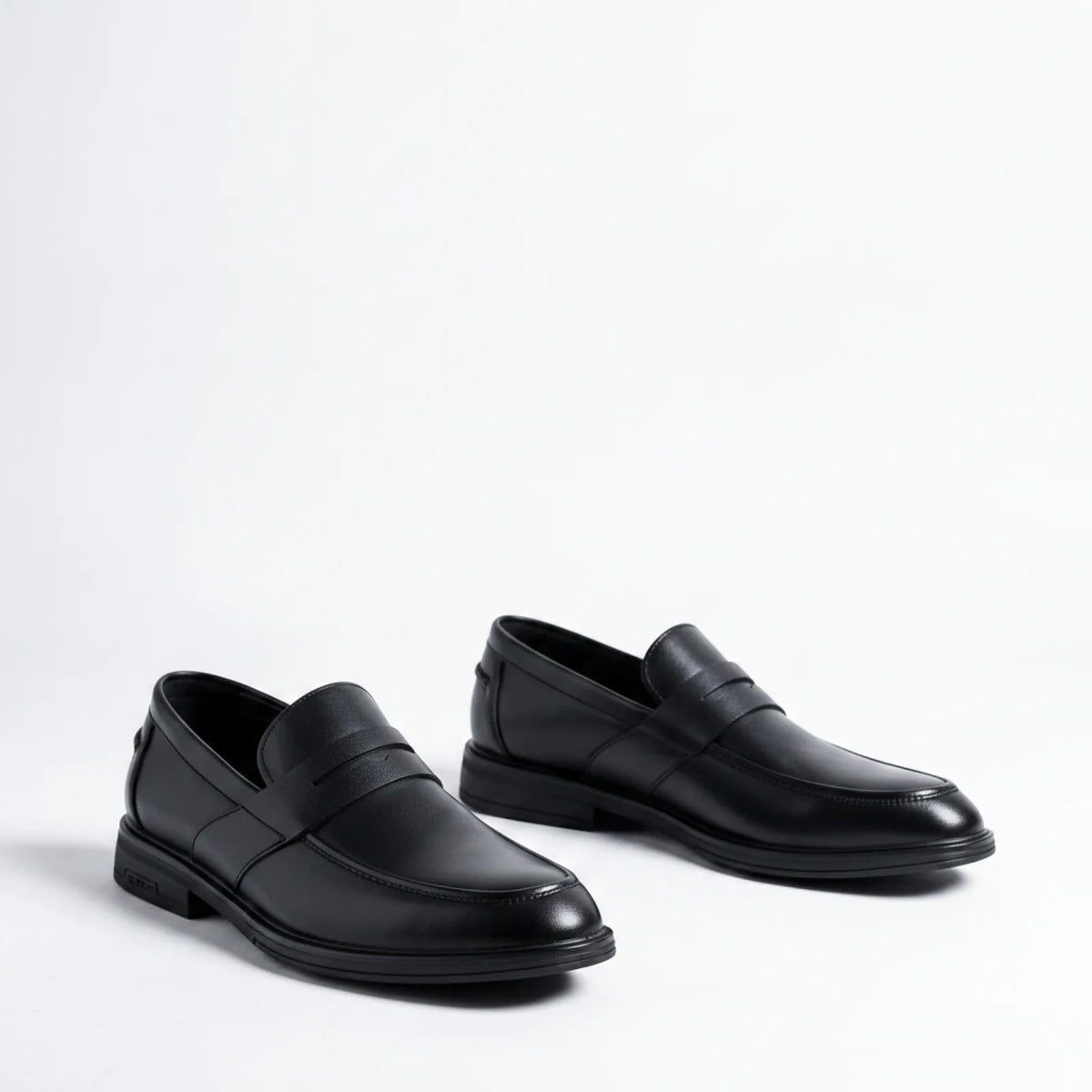 Luxe Mocassins classiques noirs cuir synthétique homme