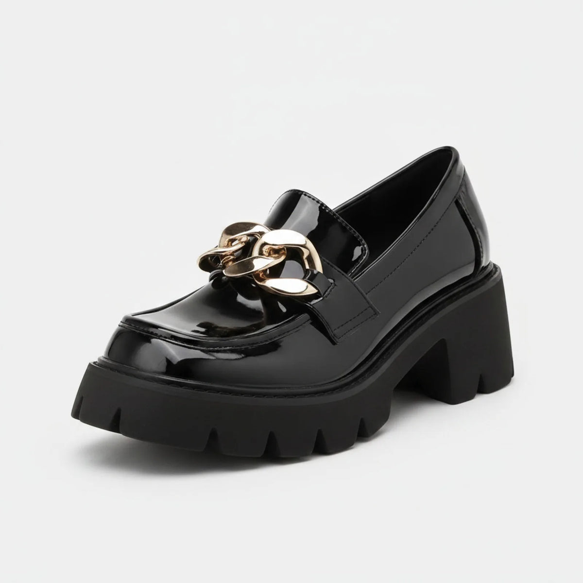 LX Mocassins noirs talons épais cuir verni chaîne dorée