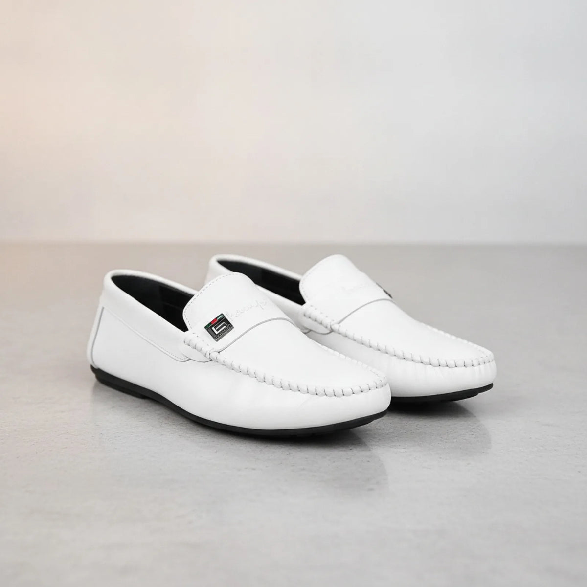 Mocassins Blancs – Cuir Synthétique, Style Urbain